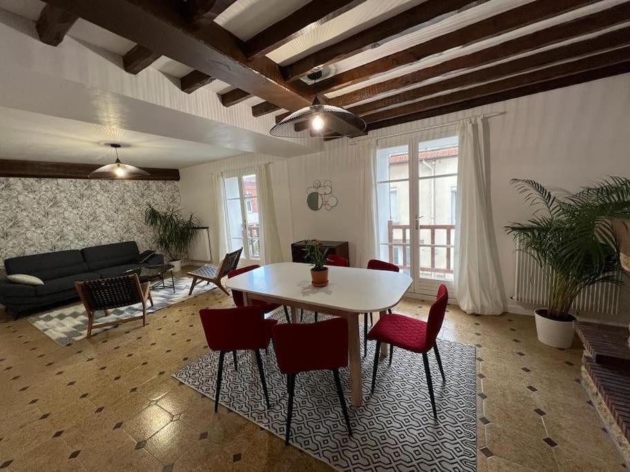 Spacieuse Maison De Avec Garage Prive Ferme